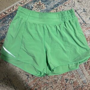 Lululemon Size 8  High Rise Hotty Hot 4inch Shorts